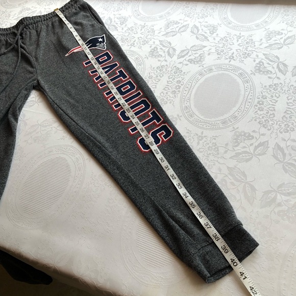 NFL Team Apparel Women’s Size L Grey Flannel Sweatpants New England Patriots - Picture 9 of 16